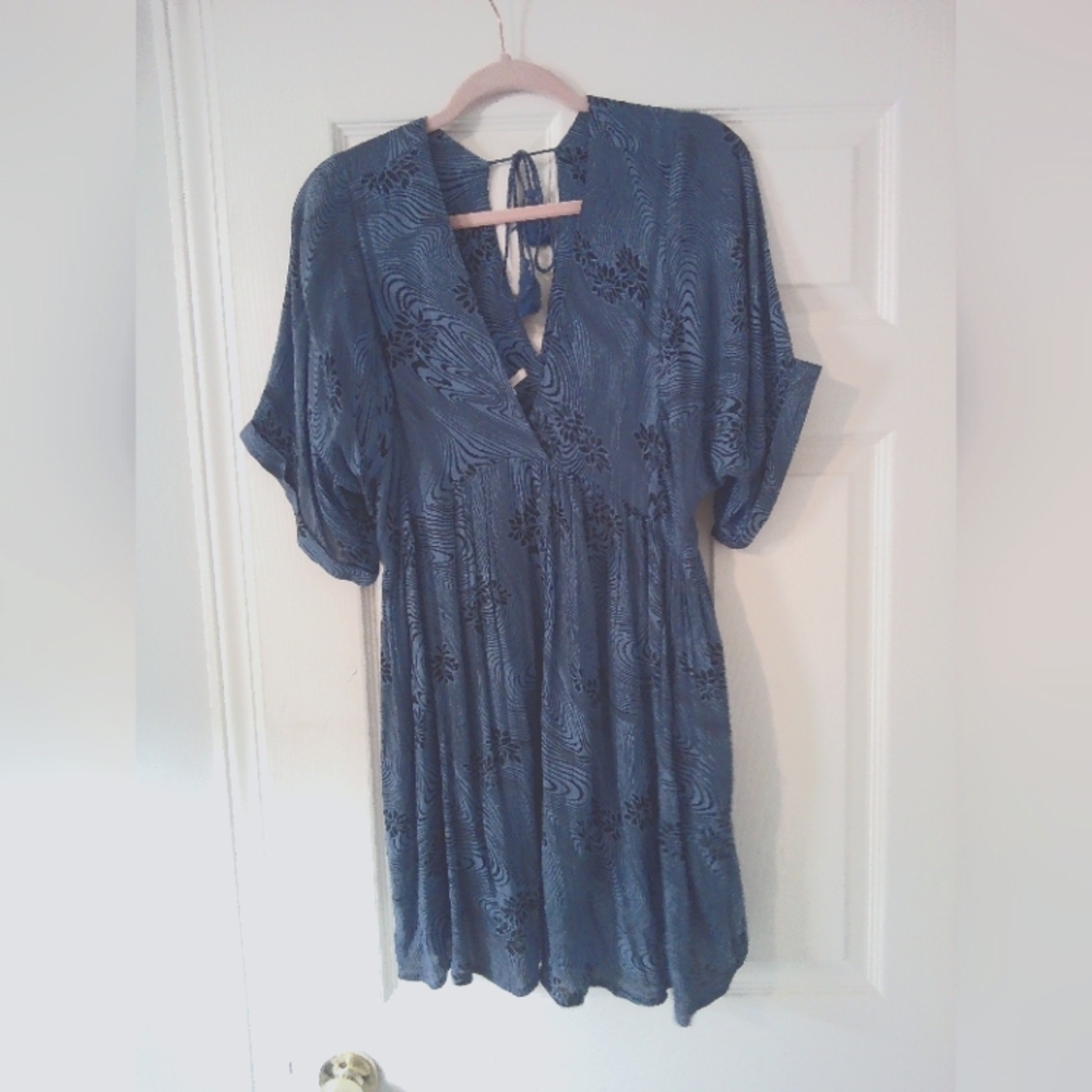 O'Neill Floral Print Short Sleeve Tie Back Mini Dress
